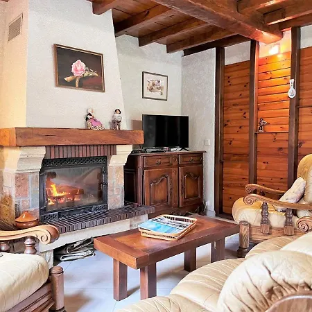 Maison Cosy Avec Mezzanine, Jardin Et Terrasse A 600m De La De Saint-clair, 6 Couchages - Fr-1-251-46 * Le Lavandou